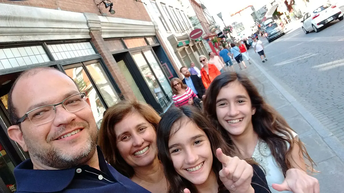 Familia em Montreal